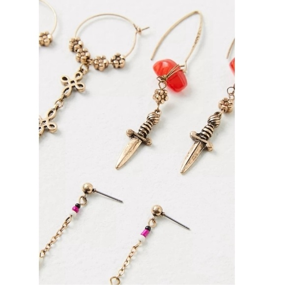 Free People Sirens Hoop Set Gold Hot Pink NWT Dangles Earrings Bohemian Daggers - Picture 5 of 12